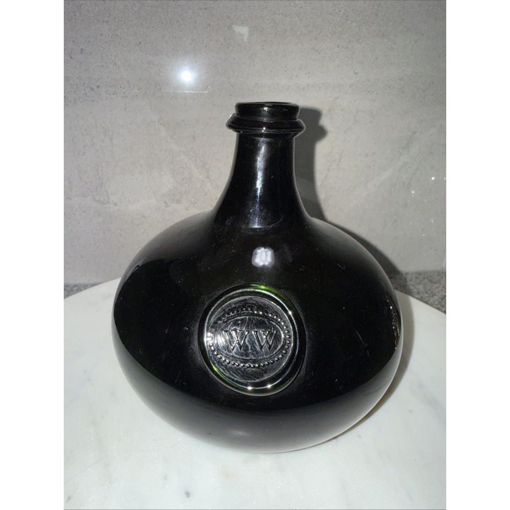 Williamsburg Winery Colonial-Style Hand-Blown Wine Bottle 6"x6" Green